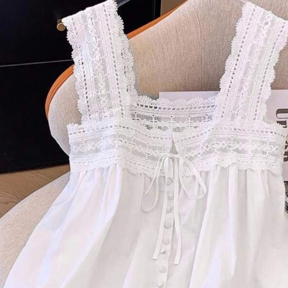 Elegant White Lace Trim Tank Top